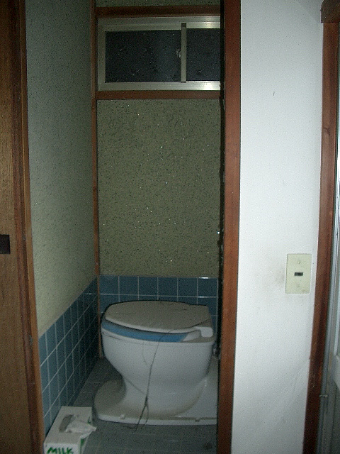 リフォーム　トイレビフォー03