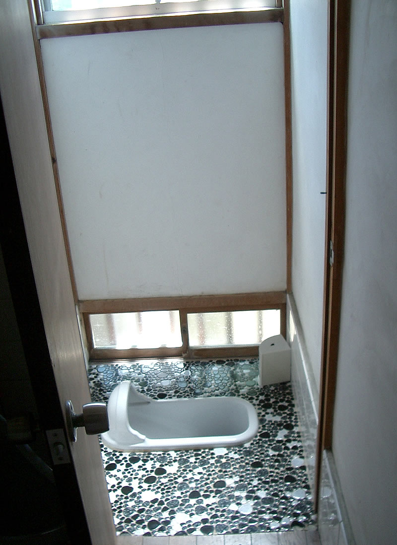 リフォーム　トイレビフォー03