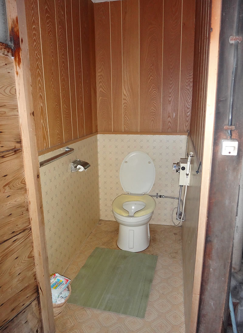 リフォーム　トイレビフォー07